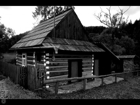 Pamiatková rezervácia ľudovej architektúry v Osturni